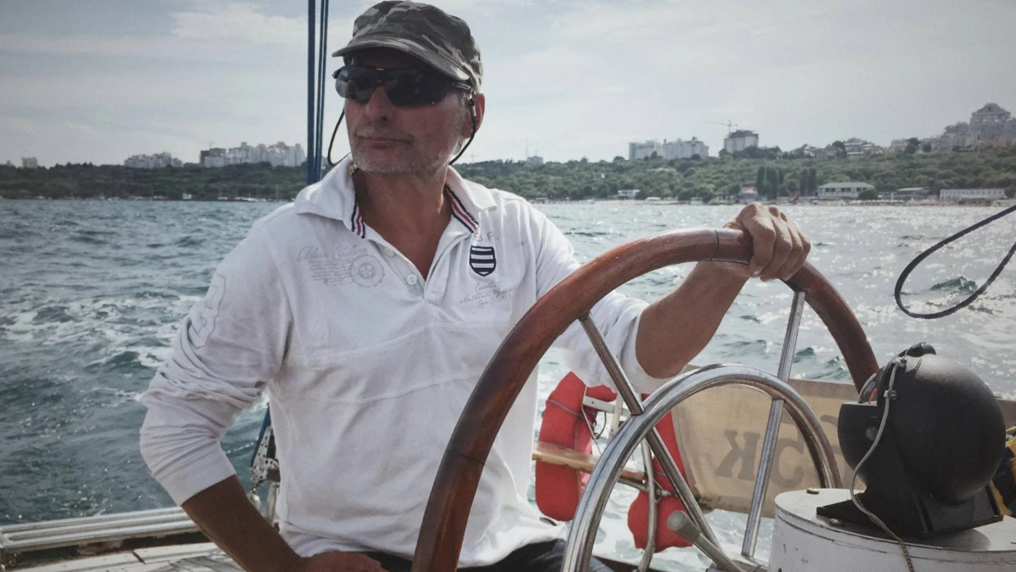capitan staff catamaran